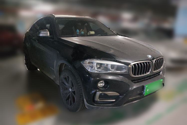 Used BMW X6 2018 xDrive35i Leading Model Front Right 45 Deg