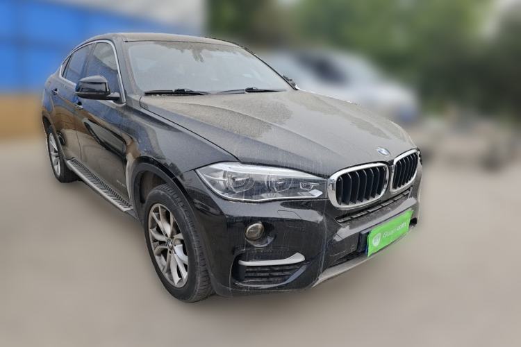 Used BMW X6  Front Right 45 Deg