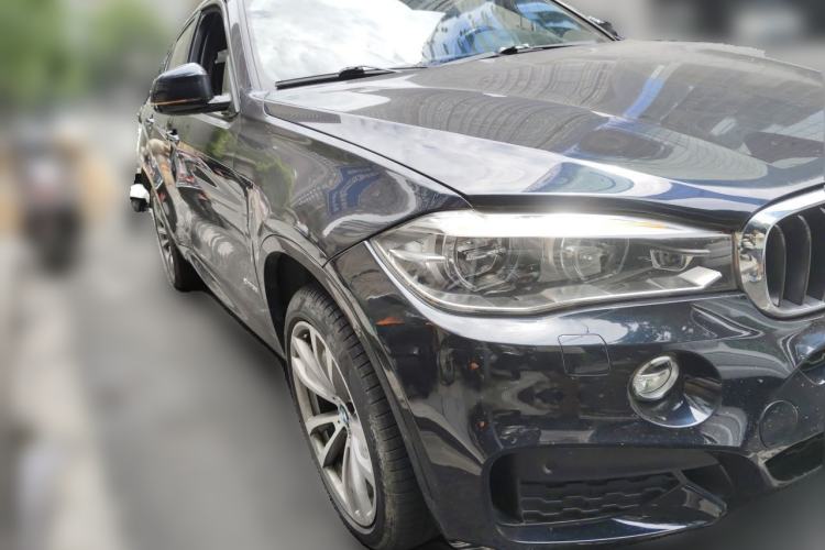 Used BMW X6 2018 xDrive35i M Sport Luxury Edition Front Right 45 Deg