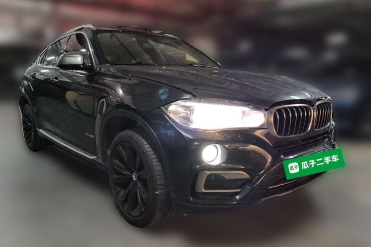 Used BMW X6 2018 xDrive35i Leading Model Front Right 45 Deg