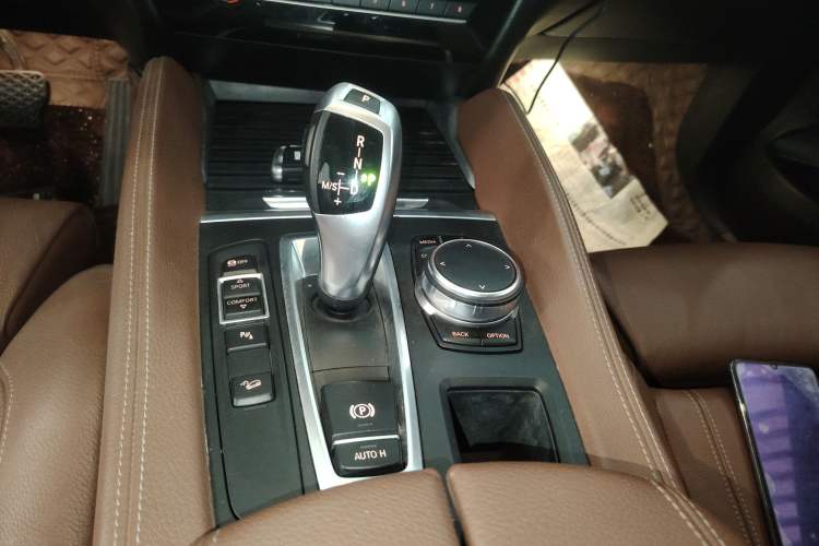 Used BMW X6 2018 xDrive28i Gear Lever