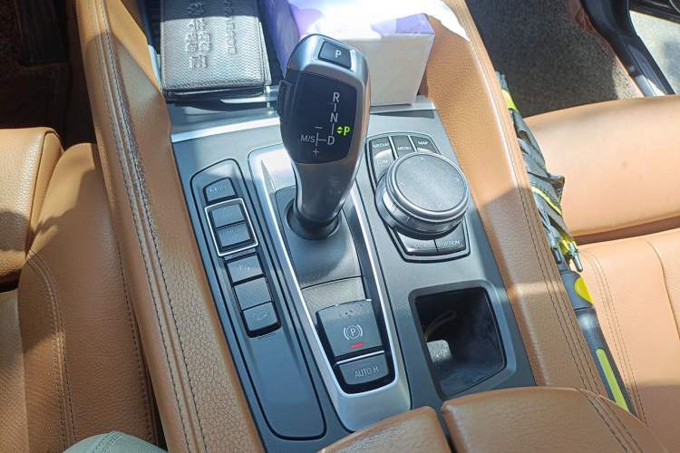 Used BMW X6 2018 xDrive28i Gear Lever