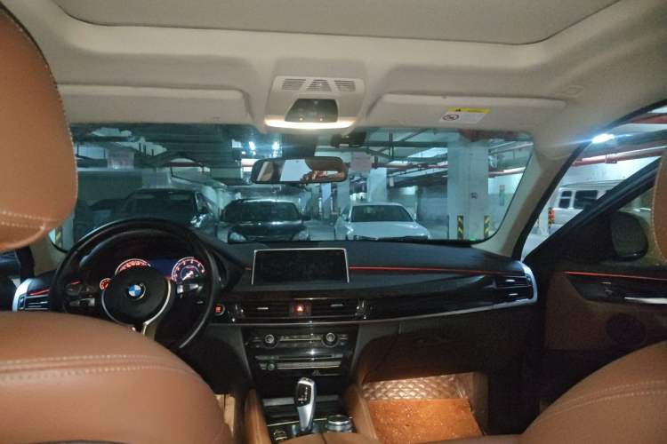 Used BMW X6 2018 xDrive28i Headliner
