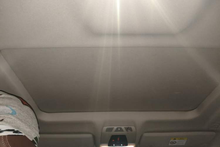 Used BMW X6 2018 xDrive28i Headliner