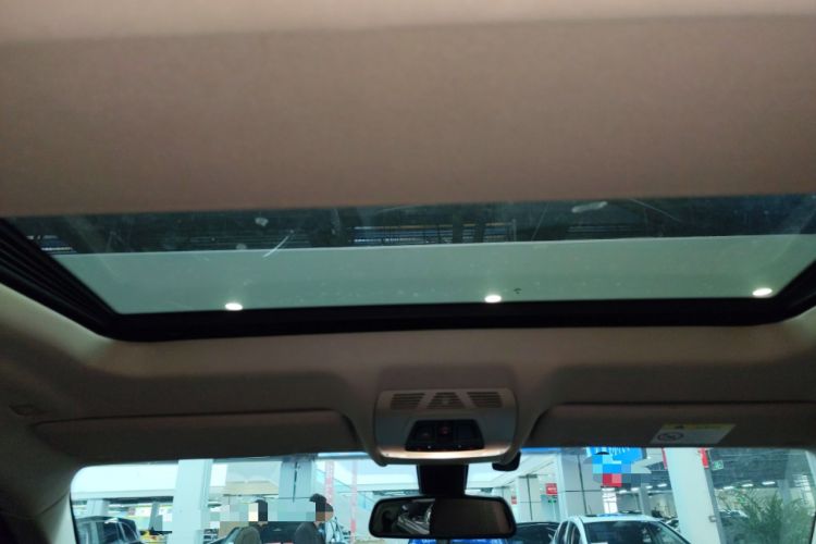 Used BMW X6 2018 xDrive28i Headliner