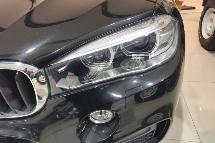 Used BMW X6 2018 xDrive28i Left Front Headlight