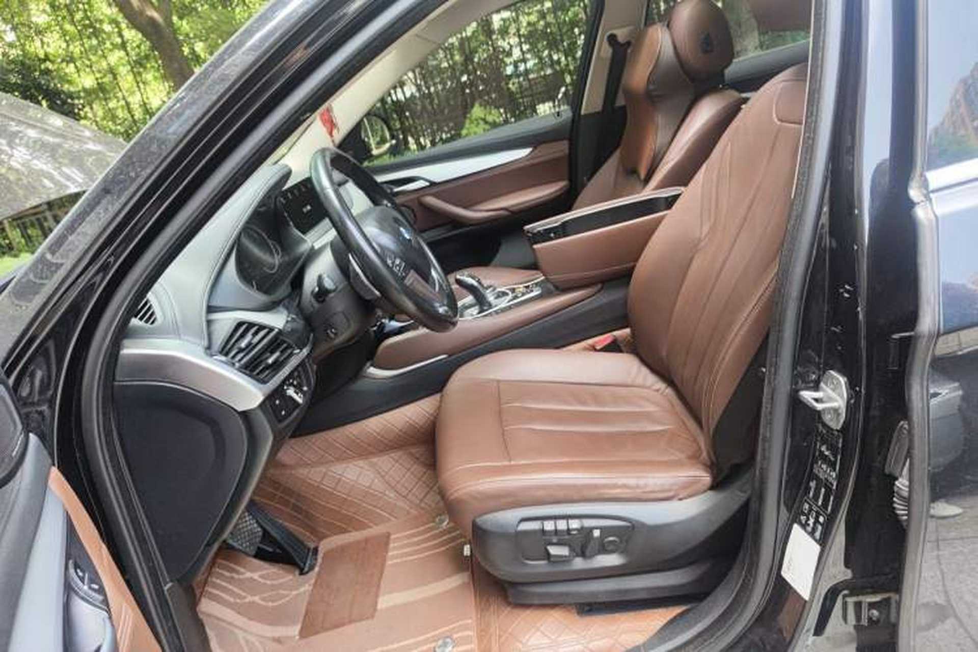 Used BMW X6 2018 xDrive35i Leading Model Left Front Seat