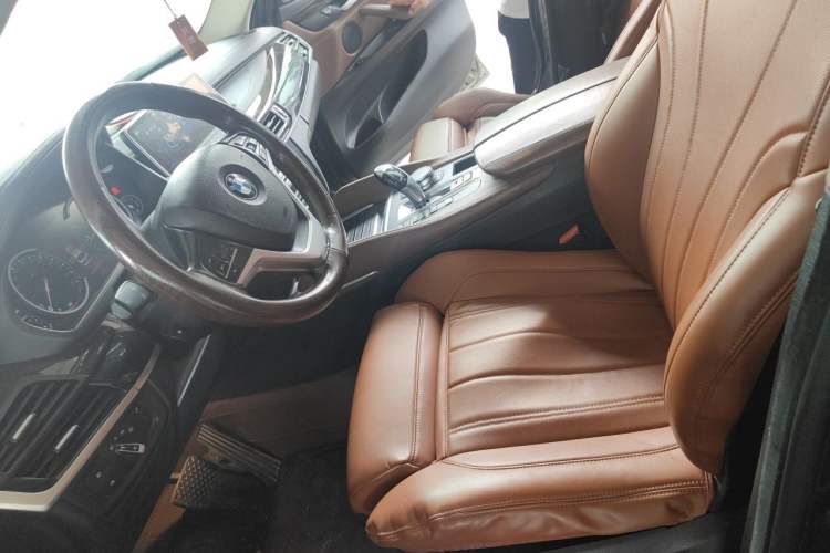 Used BMW X6 2018 xDrive28i Left Front Seat