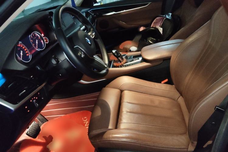 Used BMW X6 2018 xDrive28i Left Front Seat