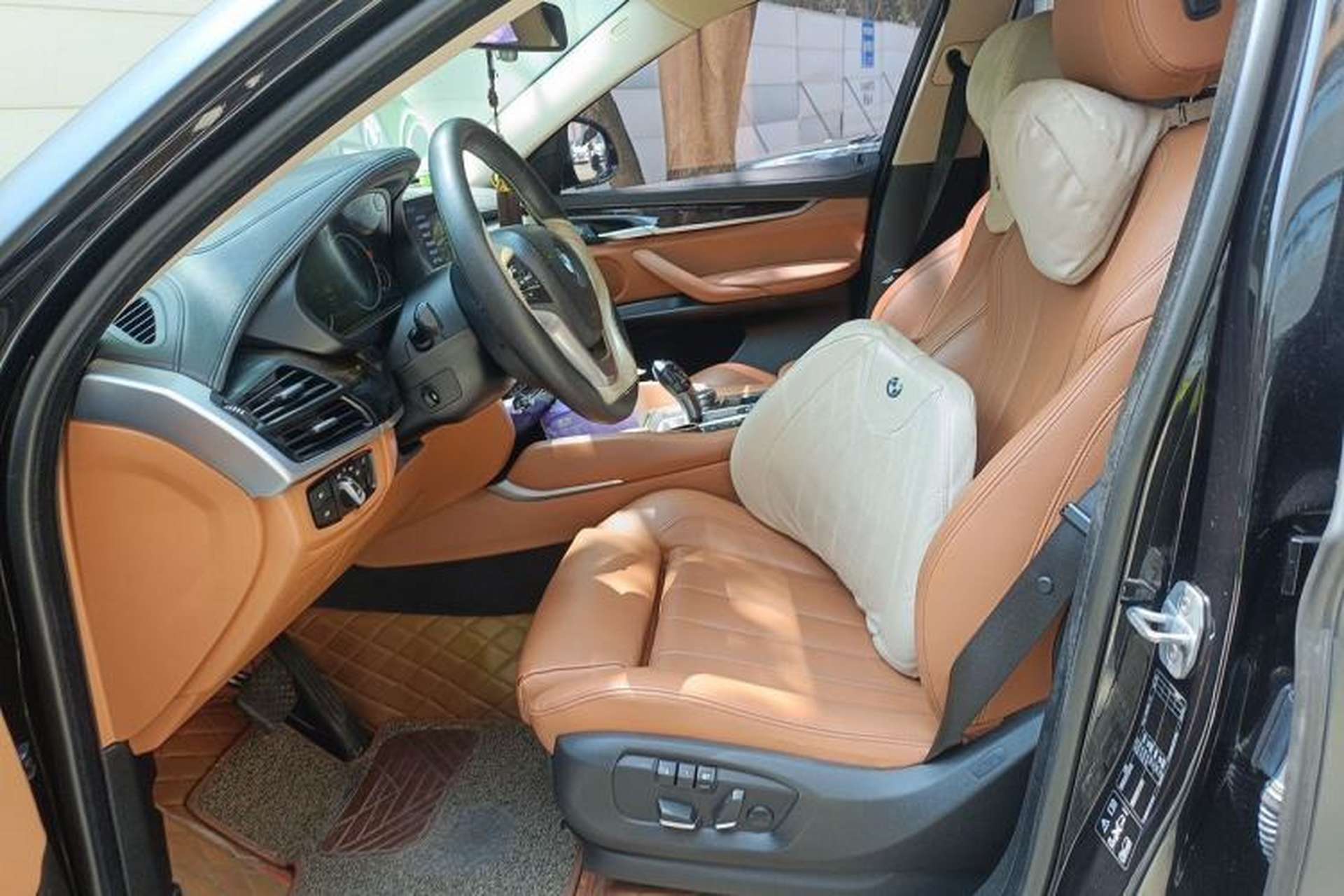 Used BMW X6 2018 xDrive28i Left Front Seat