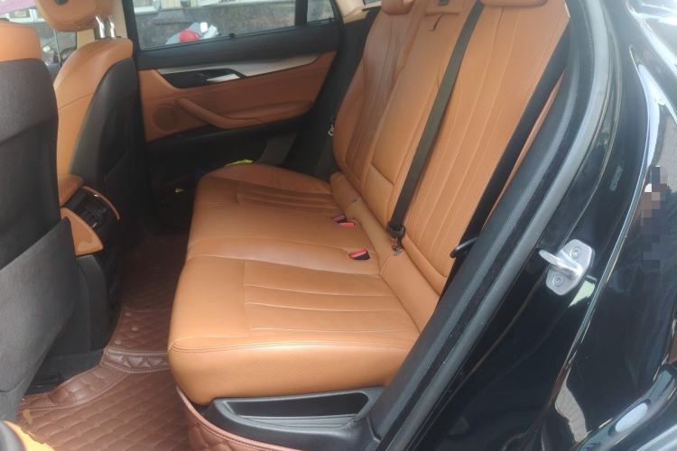 Used BMW X6  Left Rear Seat