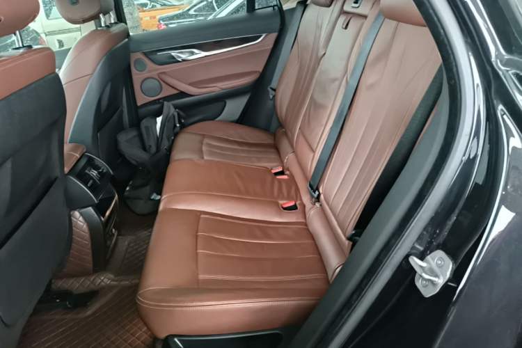Used BMW X6 2018 xDrive28i Left Rear Seat