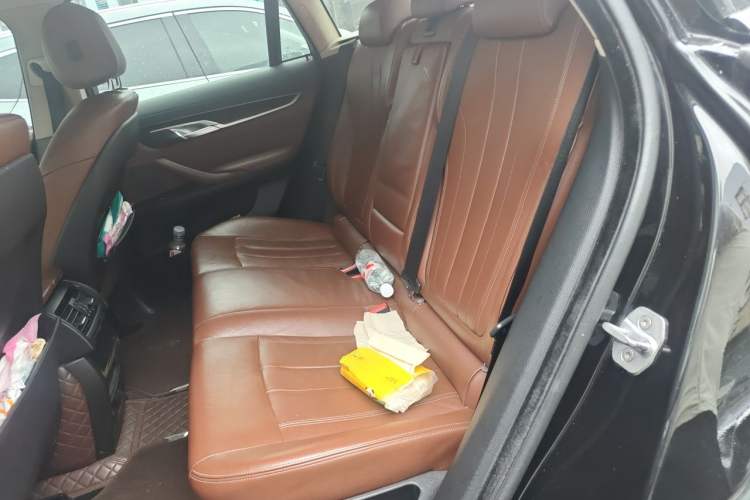 Used BMW X6 2018 xDrive28i Left Rear Seat