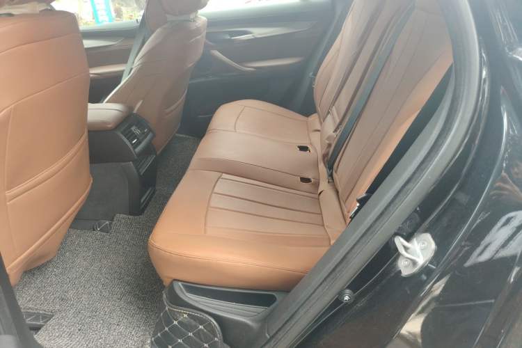 Used BMW X6  Left Rear Seat