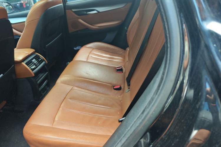 Used BMW X6  Left Rear Seat