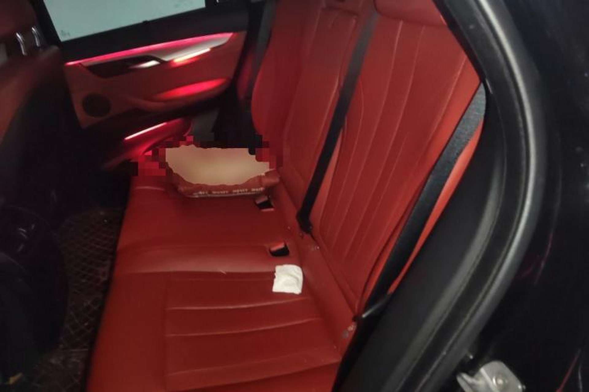 Used BMW X6 2018 xDrive35i Base Model Middle East Left Rear Seat