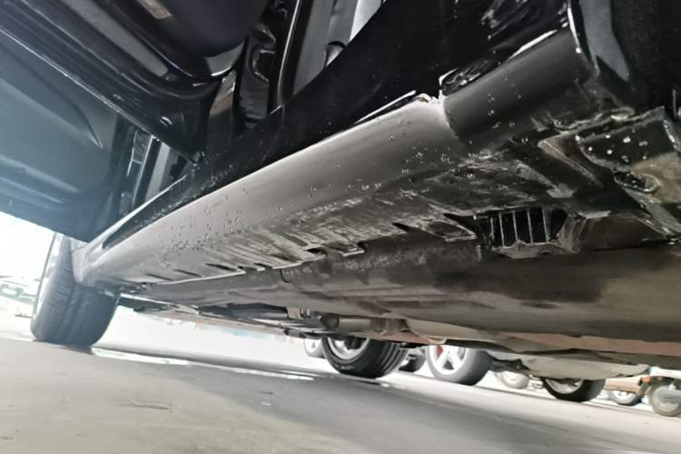 Used BMW X6 2018 xDrive28i Left Side Sill