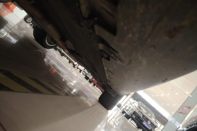 Used BMW X6 2018 xDrive28i Left Side Sill