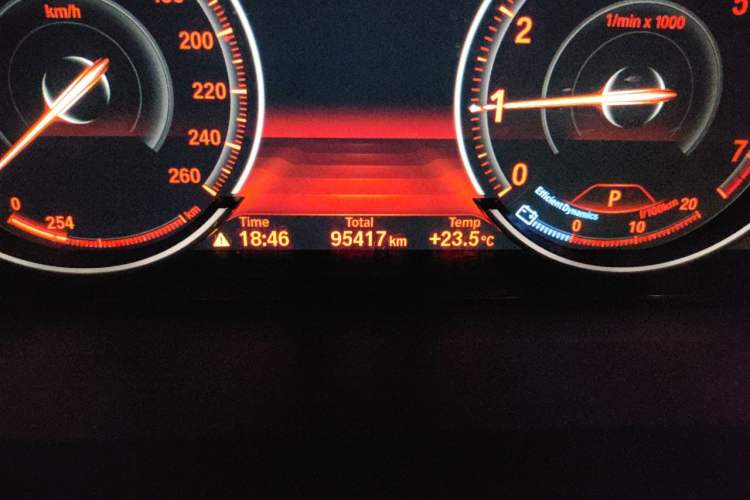 Used BMW X6 2018 xDrive35i Leading Model Odometer Close Up
