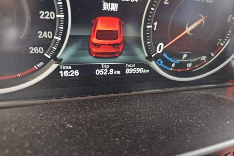 Used BMW X6  Odometer Close Up