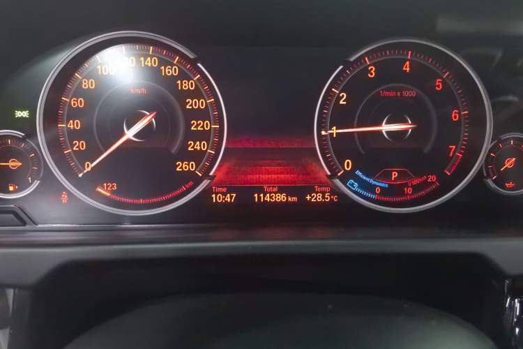 Used BMW X6 2018 xDrive35i M Sport Luxury Edition Odometer Close Up