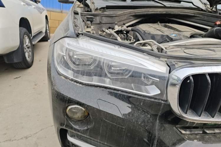 Used BMW X6  Right Front Headlight