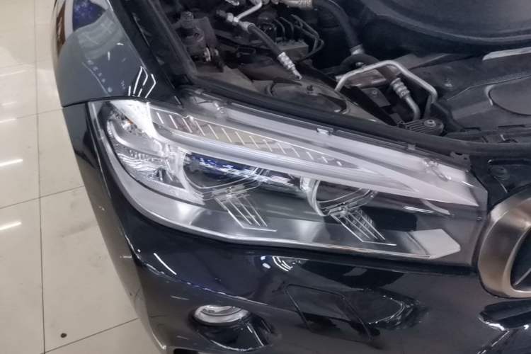 Used BMW X6 2018 xDrive28i Right Front Headlight