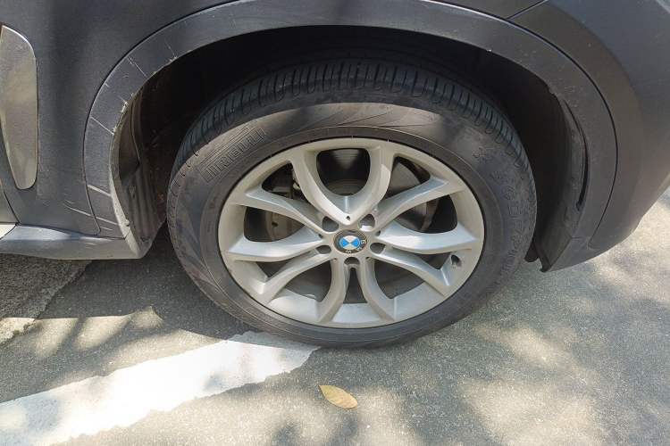 Used BMW X6 2018 xDrive28i Right Front Wheel Hub