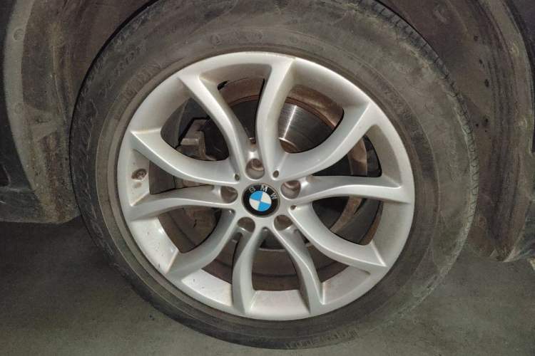 Used BMW X6 2018 xDrive35i Leading Model Right Front Wheel Hub