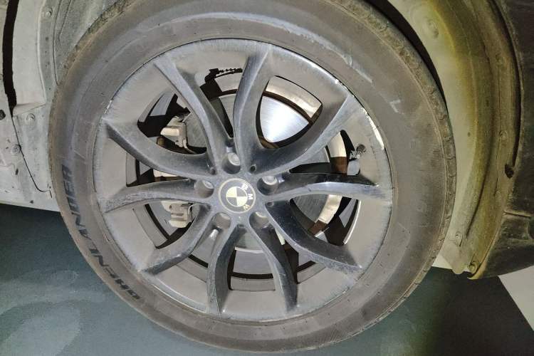 Used BMW X6 2018 xDrive28i Right Front Wheel Hub