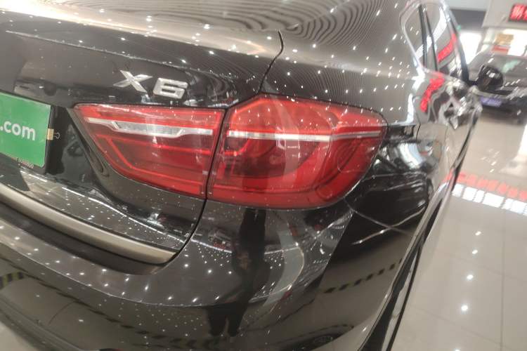 Used BMW X6 2018 xDrive28i Right Rear Taillight