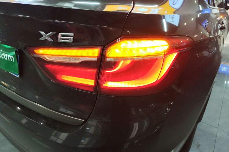 Used BMW X6 2018 xDrive28i Right Rear Taillight