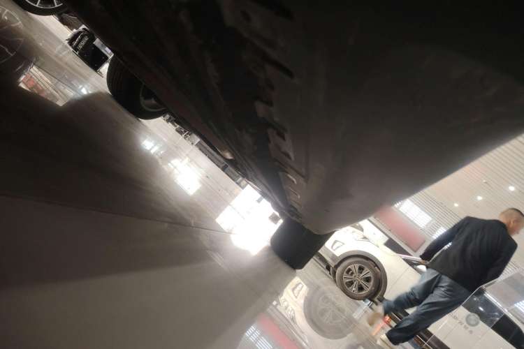 Used BMW X6 2018 xDrive28i Right Side Sill
