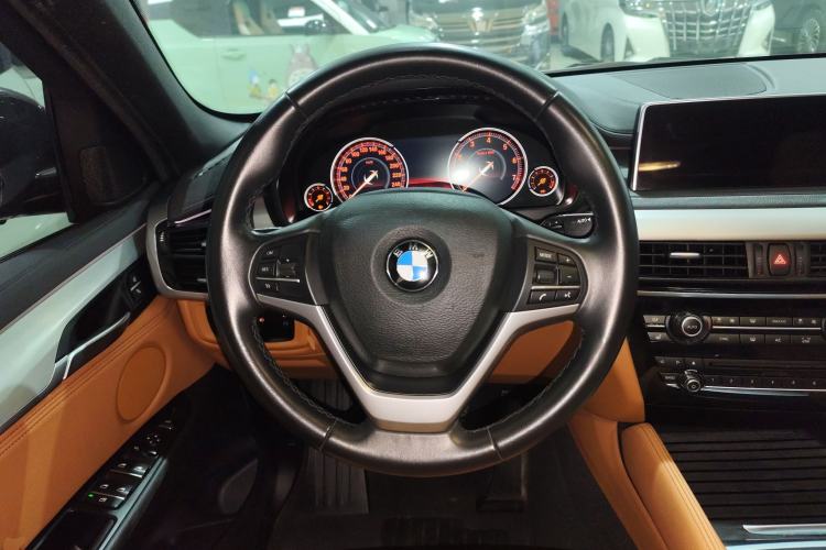 Used BMW X6 2018 xDrive28i Steering Wheel