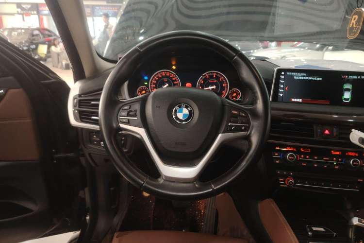 Used BMW X6 2018 xDrive28i Steering Wheel