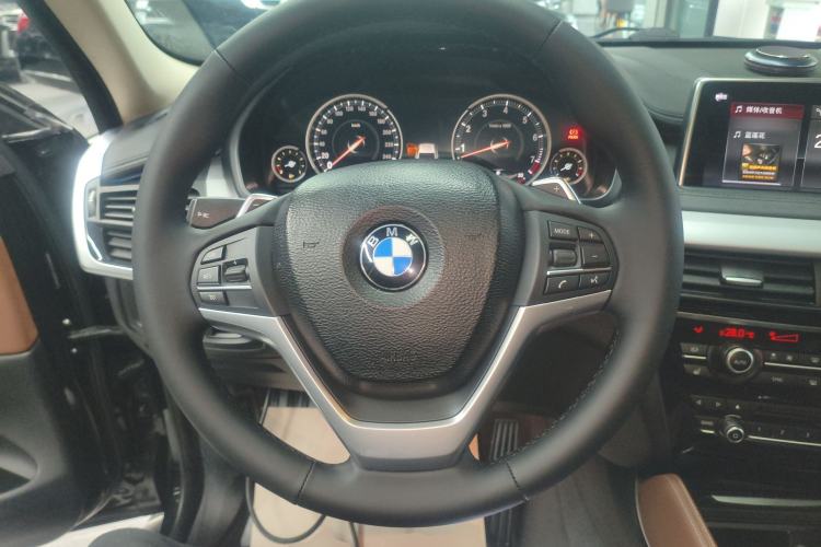 Used BMW X6 2018 xDrive35i Leading Model Steering Wheel