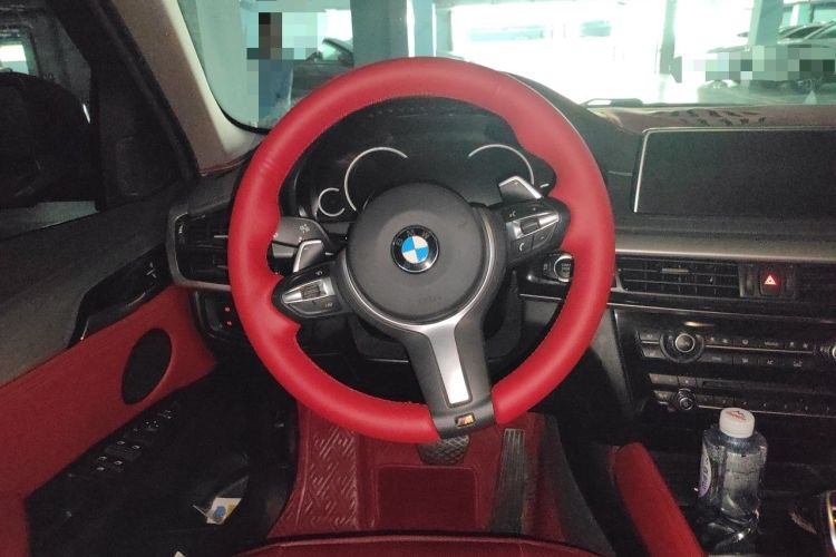Used BMW X6 2018 xDrive35i Leading Model Steering Wheel