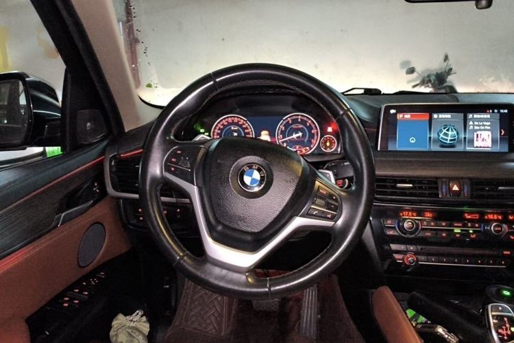 Used BMW X6 2018 xDrive35i Leading Model Steering Wheel