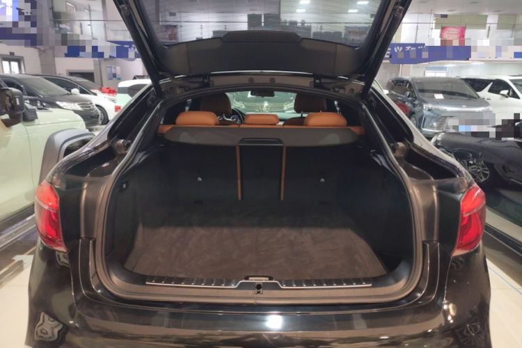Used BMW X6 2018 xDrive28i Trunk