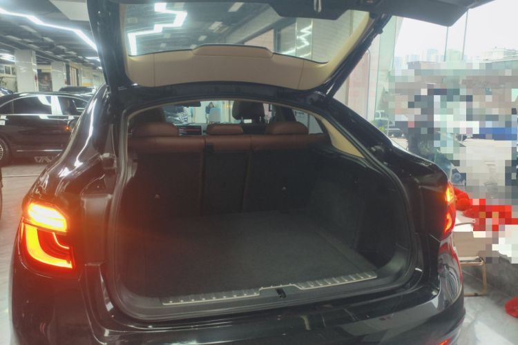 Used BMW X6 2018 xDrive35i Leading Model Trunk