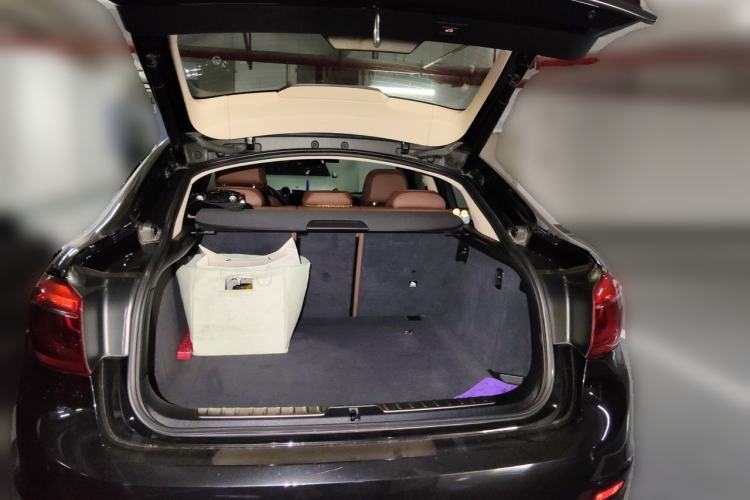 Used BMW X6 2018 xDrive28i Trunk
