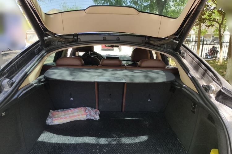 Used BMW X6 2018 xDrive28i Trunk