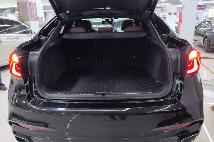 Used BMW X6 2018 xDrive35i M Sport Luxury Edition Trunk