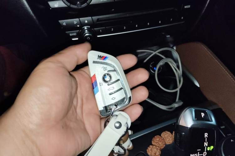 Used BMW X6 2018 xDrive28i Vehicle Key