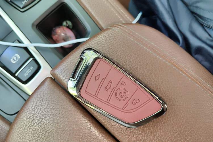 Used BMW X6 2018 xDrive28i Vehicle Key