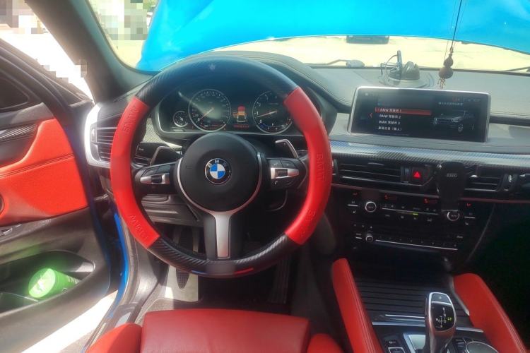 Used BMW X6 2018 xDrive35i Leading Model Steering Wheel