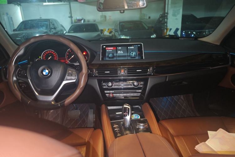 Used BMW X6 2018 xDrive28i Center Console