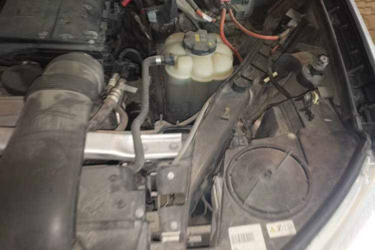 Used BMW X6 2018 xDrive35i Leading Model Engine Bay Left