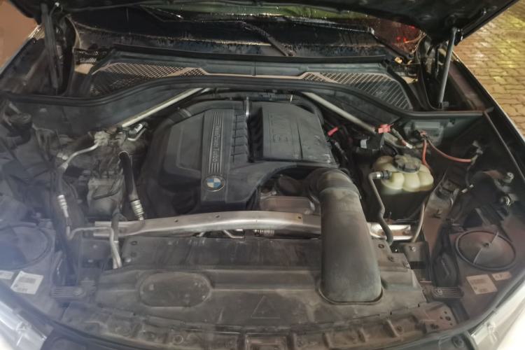 Used BMW X6 2018 xDrive35i Leading Model Engine Bay