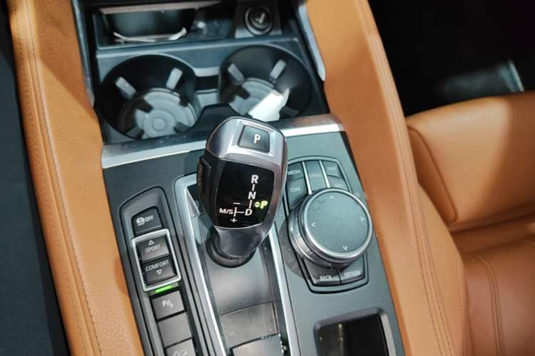 Used BMW X6 2018 xDrive28i Gear Lever